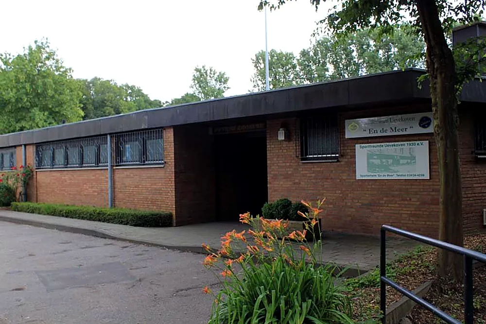 Front of the clubhouse with entrance